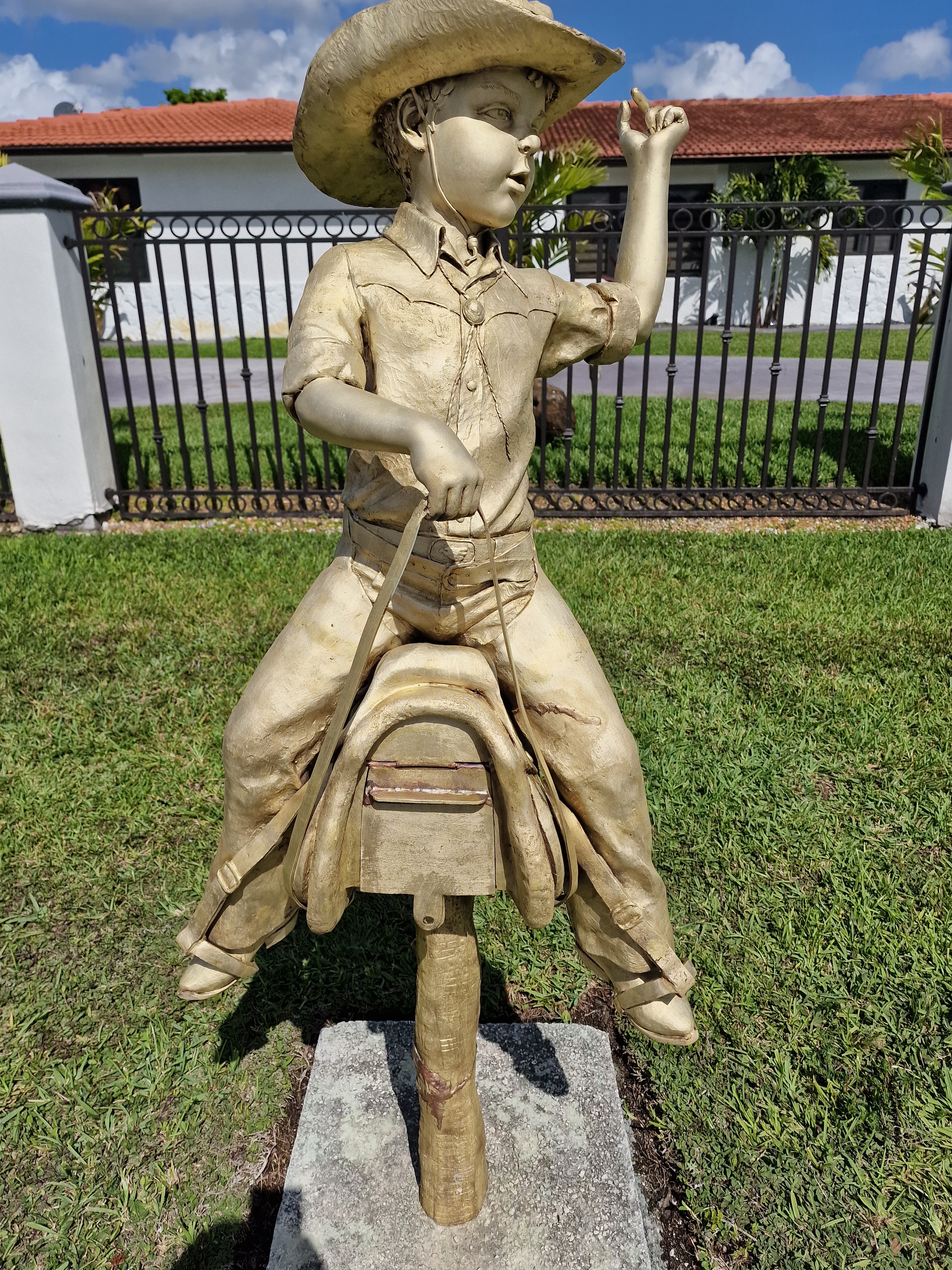 Estatua restaurada después de la limpieza láser Miami